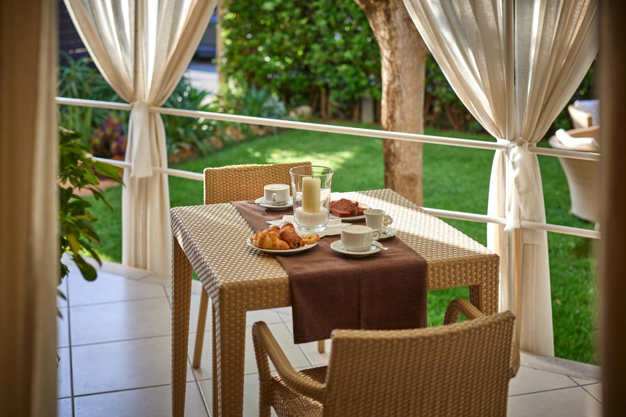 Hotel Crystal Marina di Pietrasanta Buitenkant foto