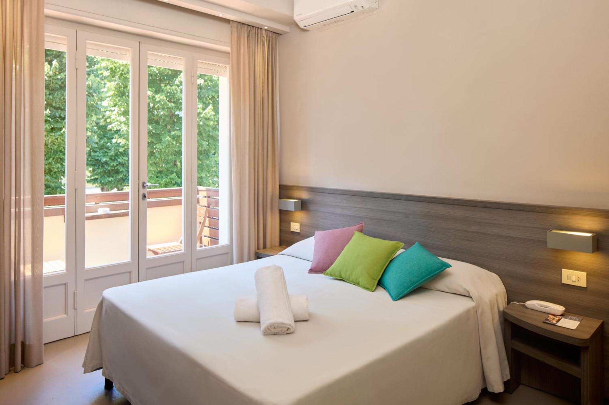 Hotel Crystal Marina di Pietrasanta Buitenkant foto