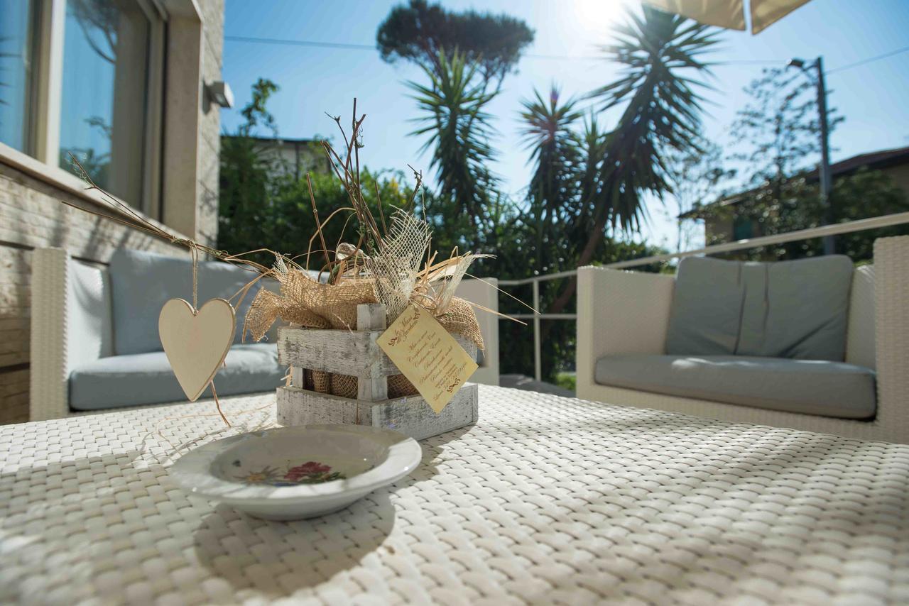 Hotel Crystal Marina di Pietrasanta Buitenkant foto